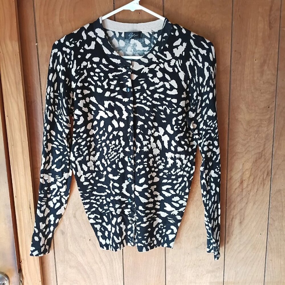 EYN Women’s Cardigan Sweater Size S Black Cream Animal Print Button Front